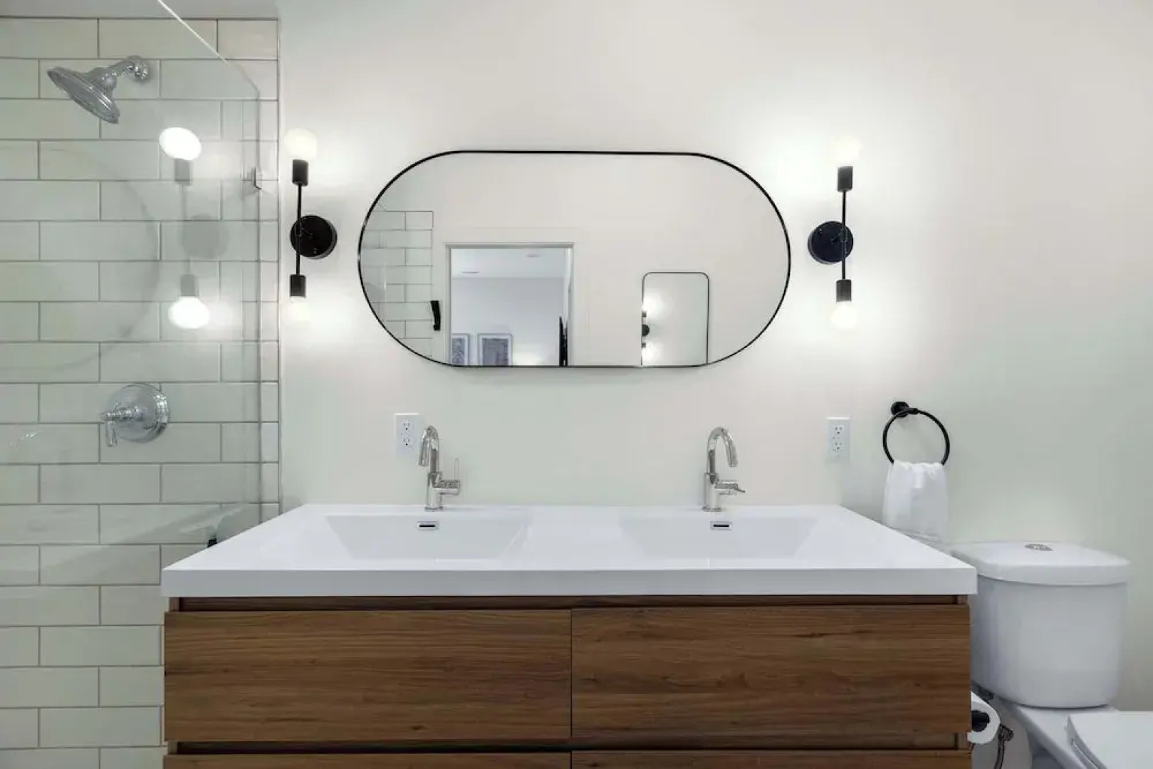 Big Bear Bungalow Stay on Ozark Waterfront