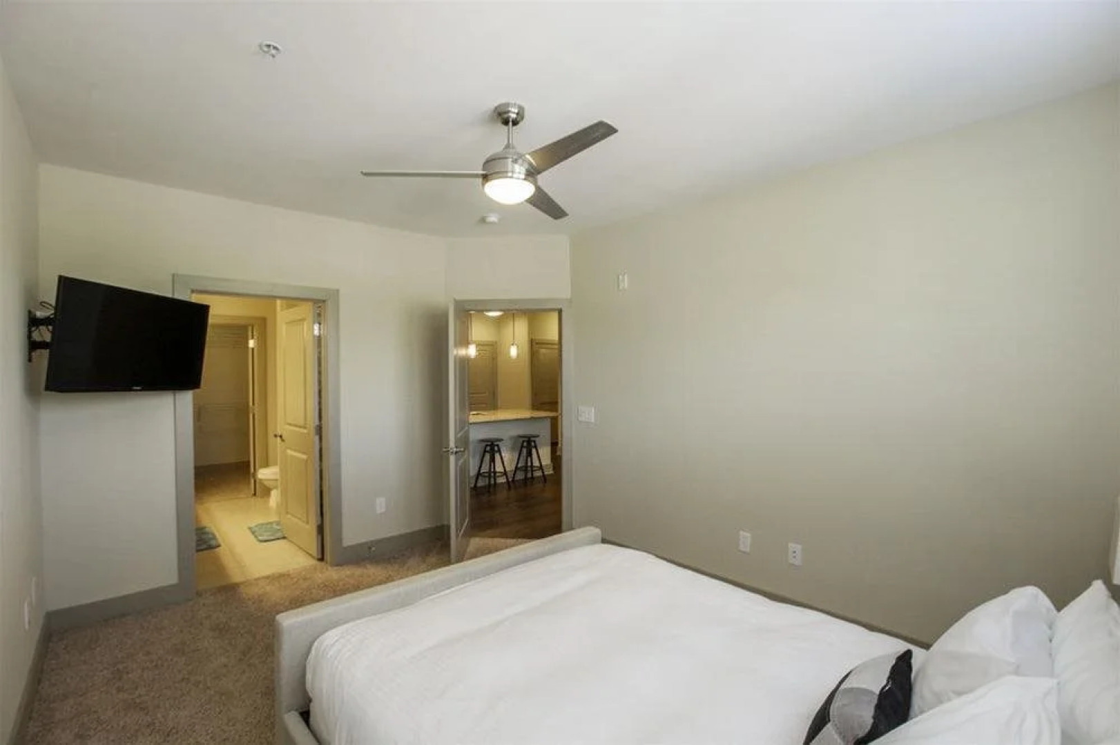 Music City by Nashville Vacations