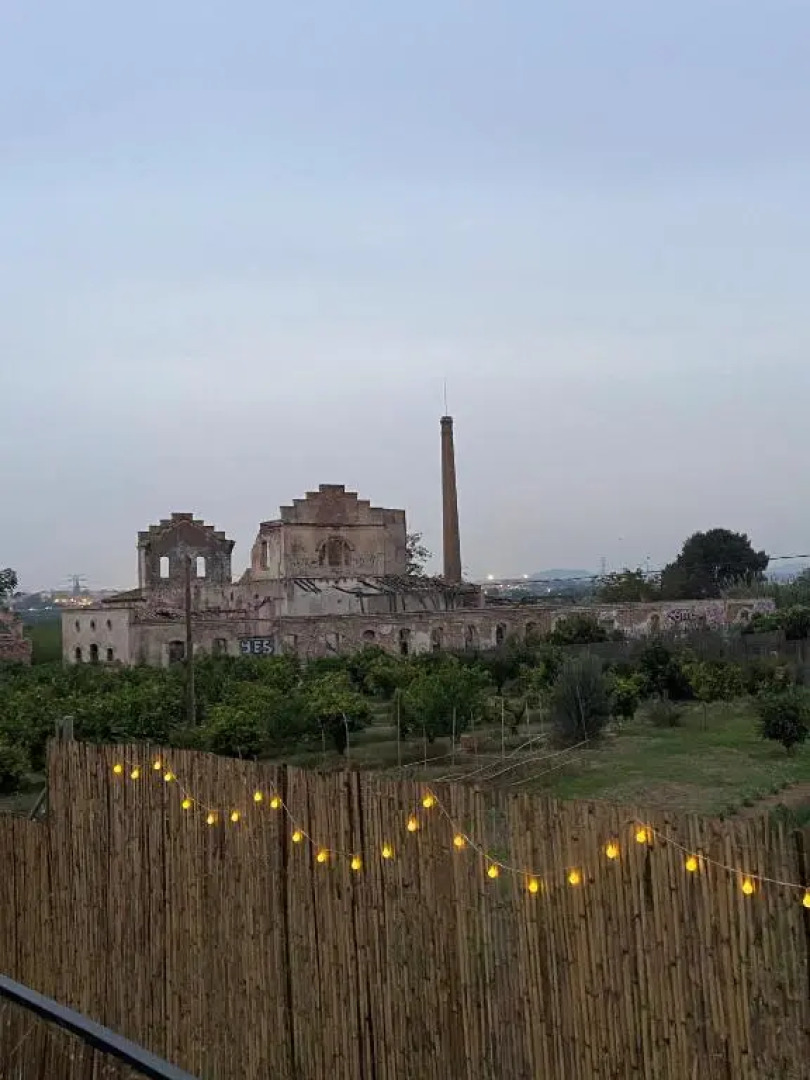 Hostal Orange Vibes Inn