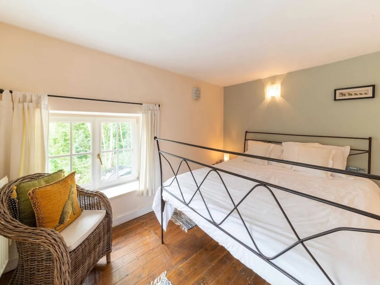 Charming Cottage in Anseremme With Fenced Garden