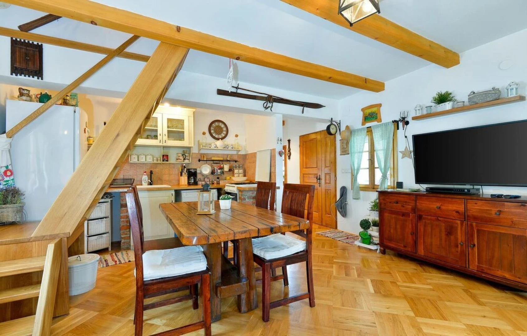 Awesome Home in Krapinske Toplice With 2 Bedrooms, Wifi and Outdoor Swimming Pool