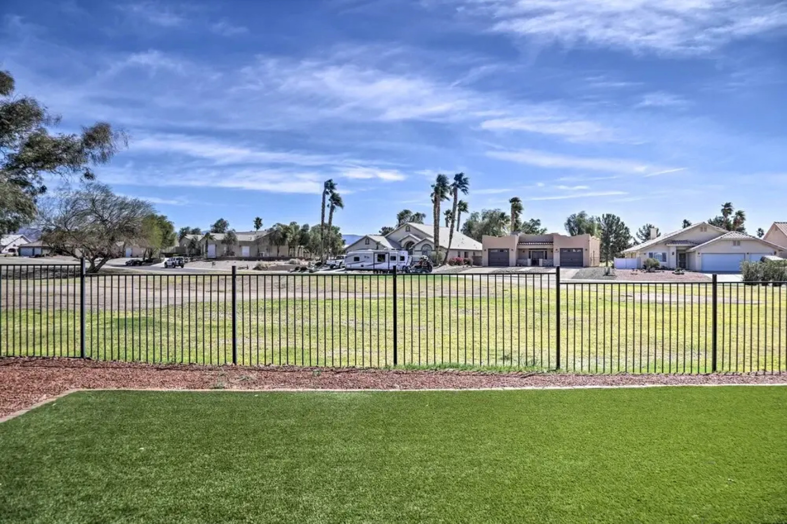 Bright Home w/ Yard, 4 Mi to Colorado River!