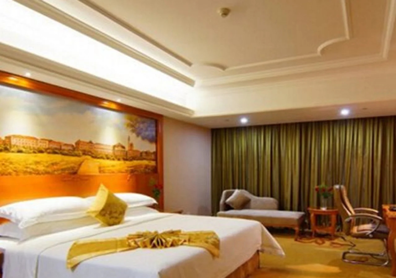 Vienna International Hotel Guigang Hecheng Road Branch