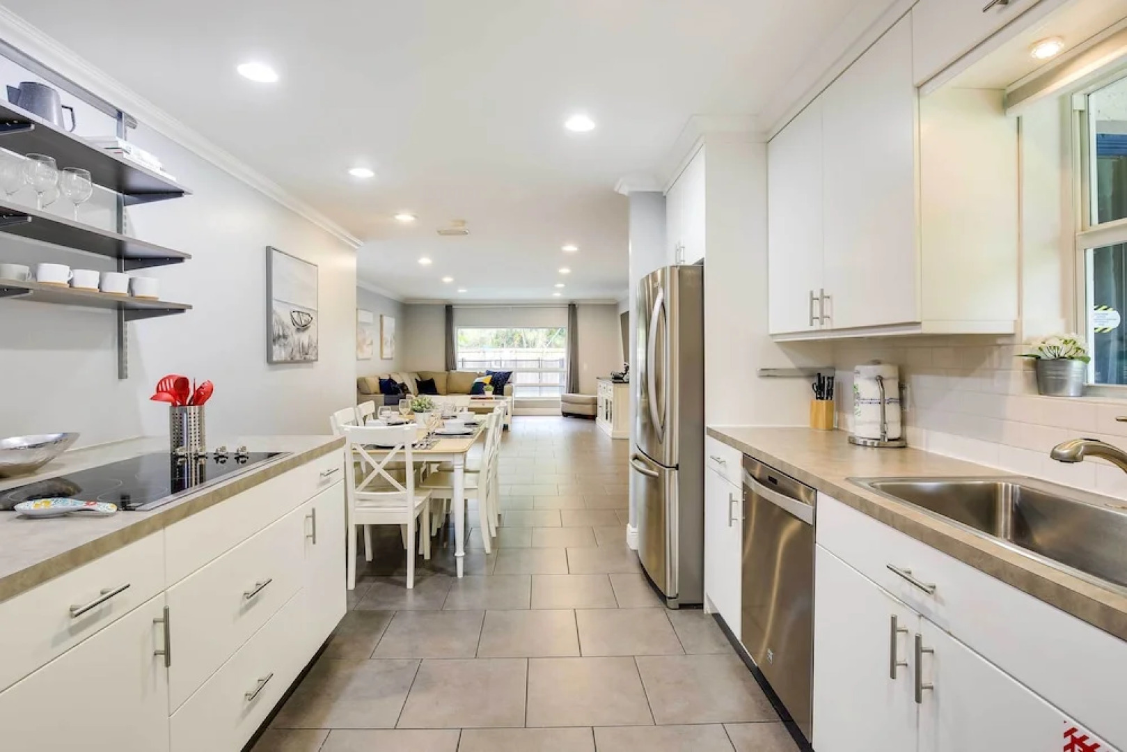 Pet-friendly Paradise w/ Pool ~ 6 Mi to Beach!