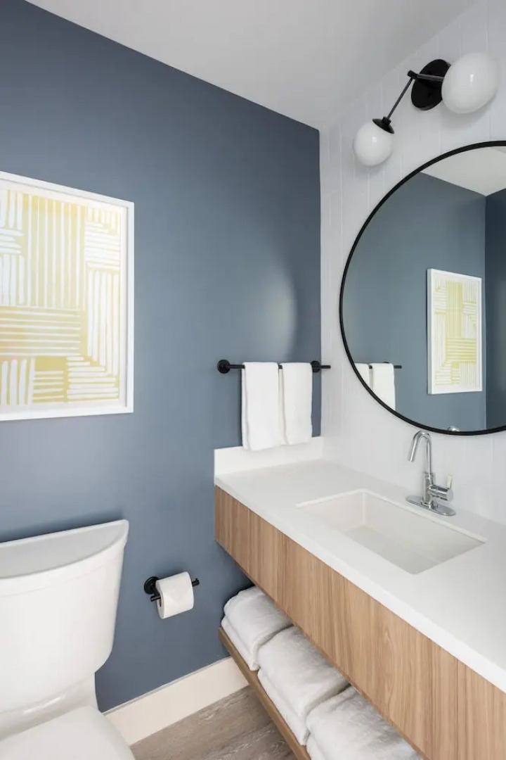 Hampton by Hilton Grand Cayman Seven Mile Beach