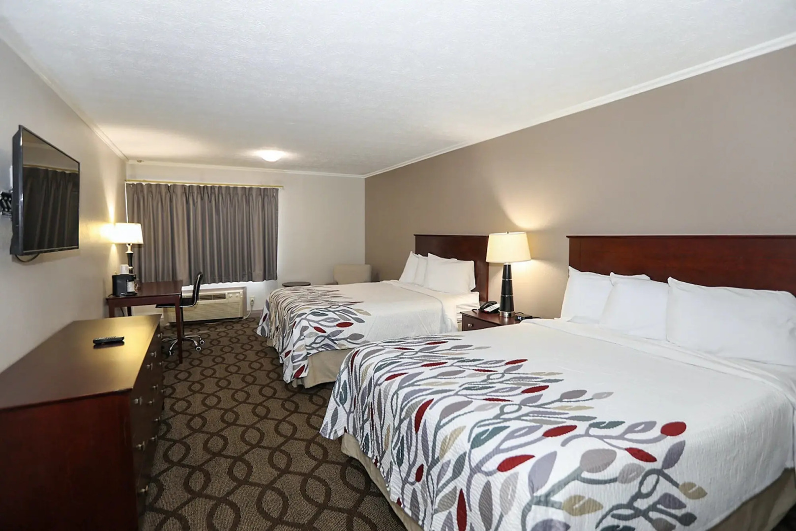 Red Roof Inn & Suites Lexington - Hamburg