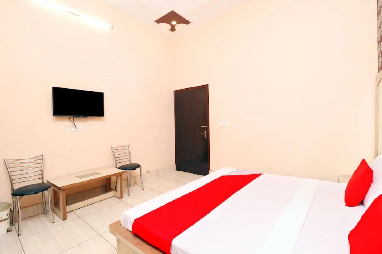 Hotel Pushp Vatika by OYO Rooms