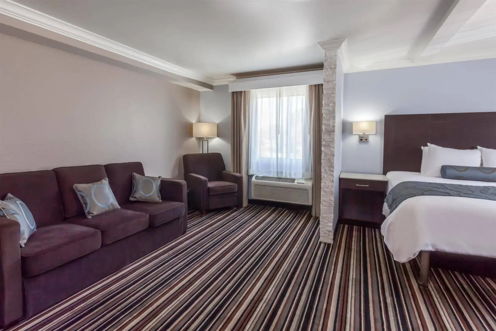 Best Western Plus Diamond Valley Inn