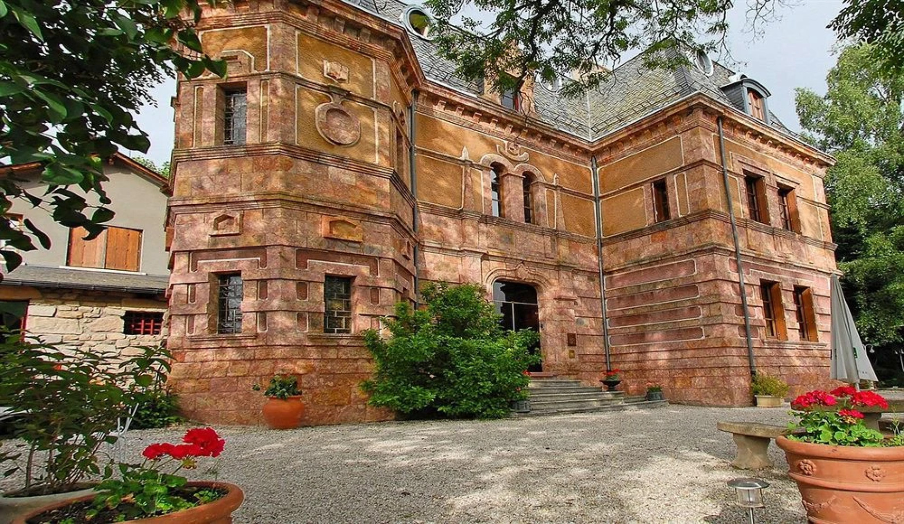 Relais Saint Roch Rest. La Petite Maison