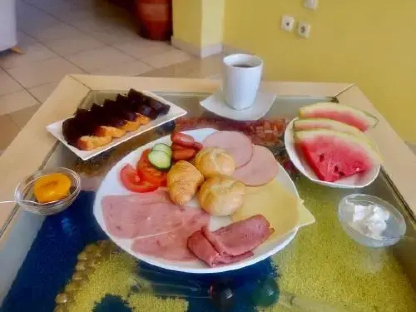 Denphill Apartments & Hotel