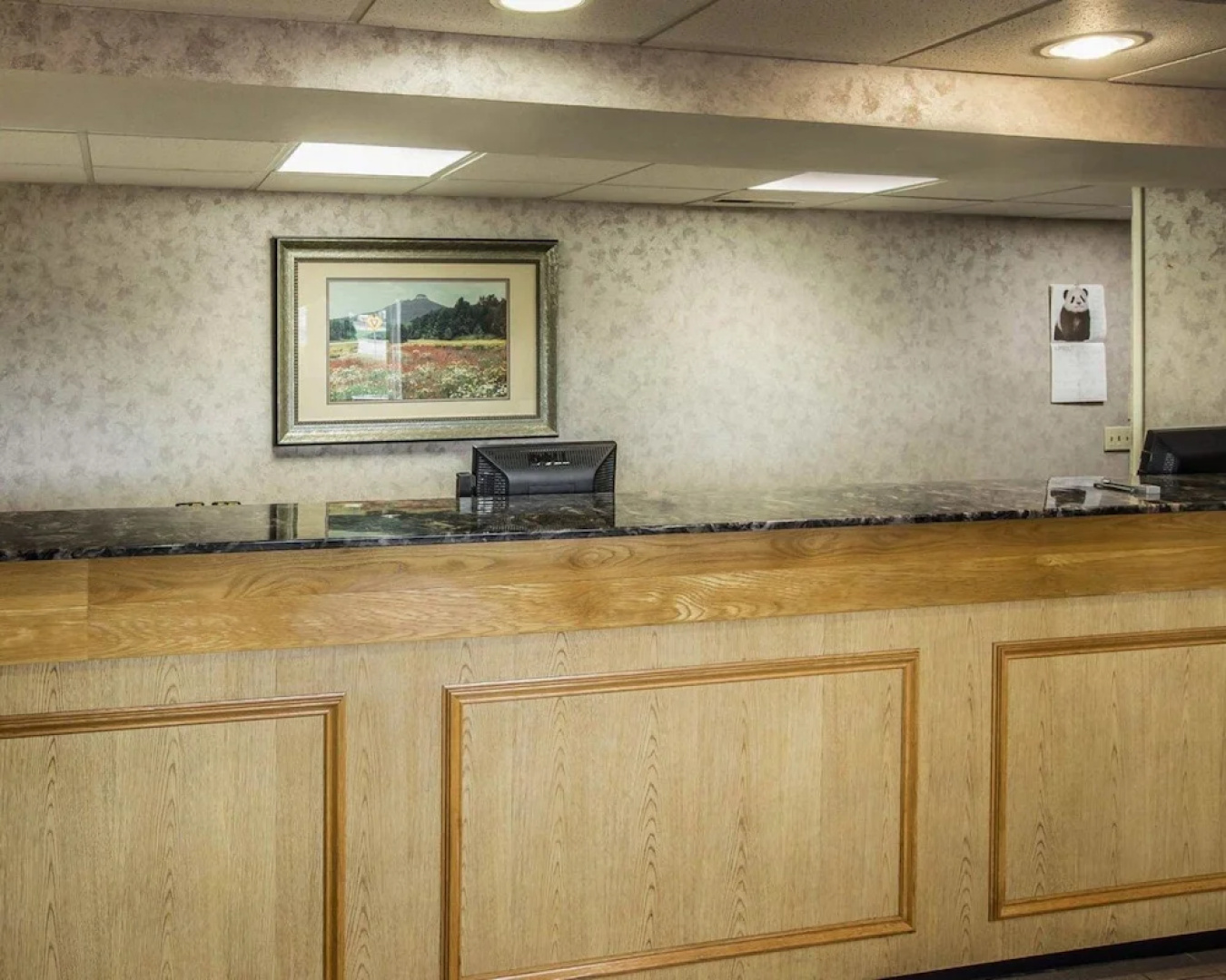 Econo Lodge Pilot Mountain