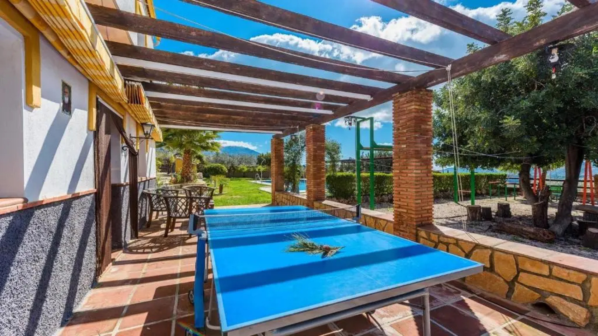 Cortijo Los Tulipanes Periana by Ruralidays