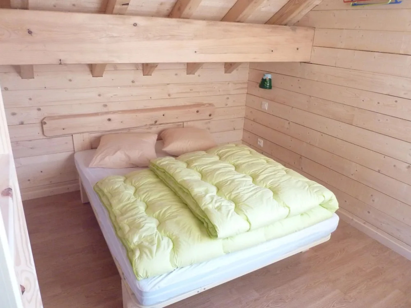 Wooden Chalet With a Washer, Near a Lake