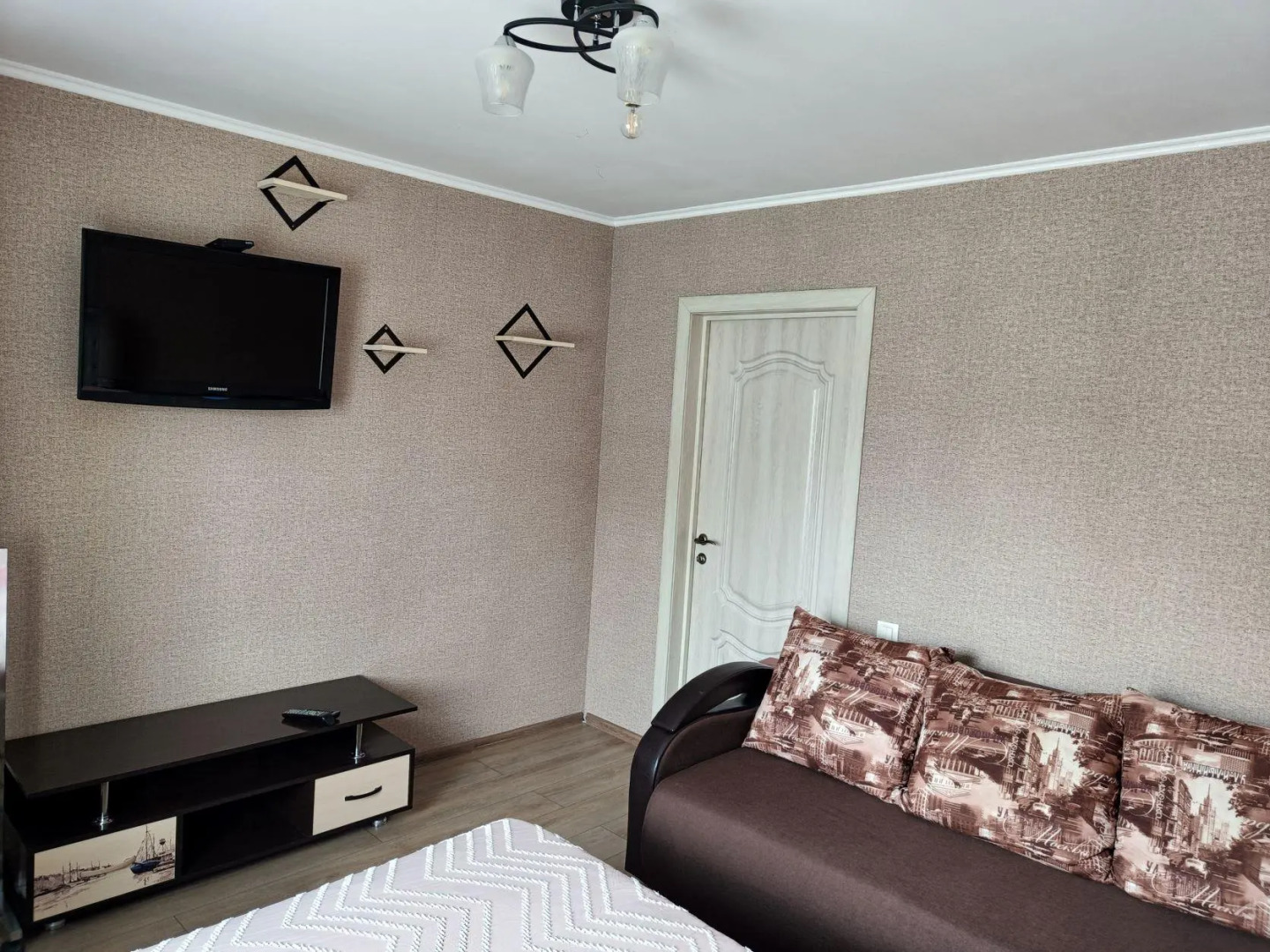 Апартаменты в 1-ом микрорайоне 10