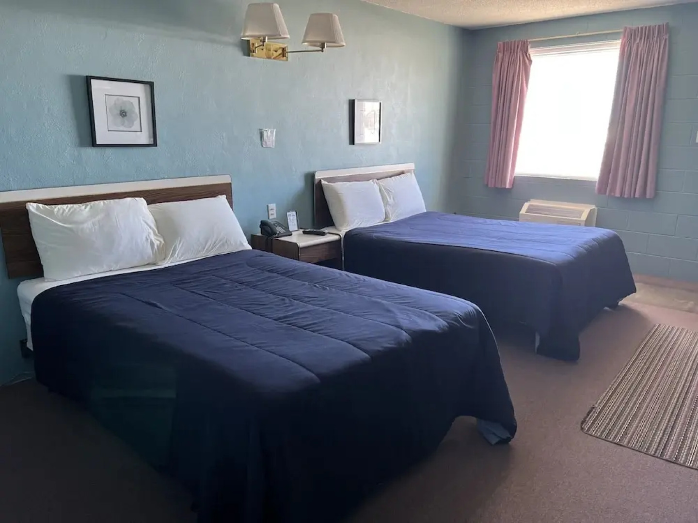 Earlton Motel