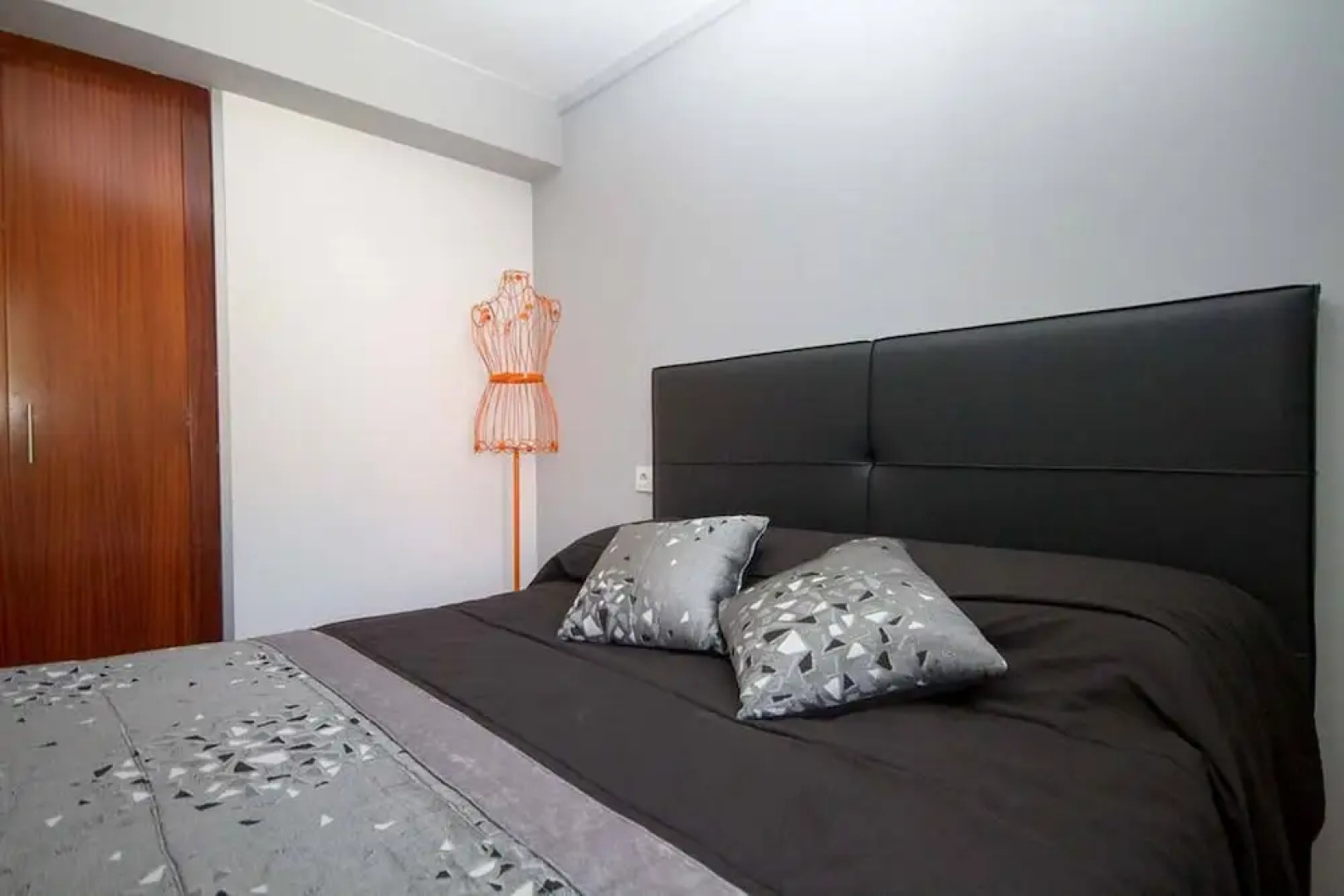 Studio Apartment 107750