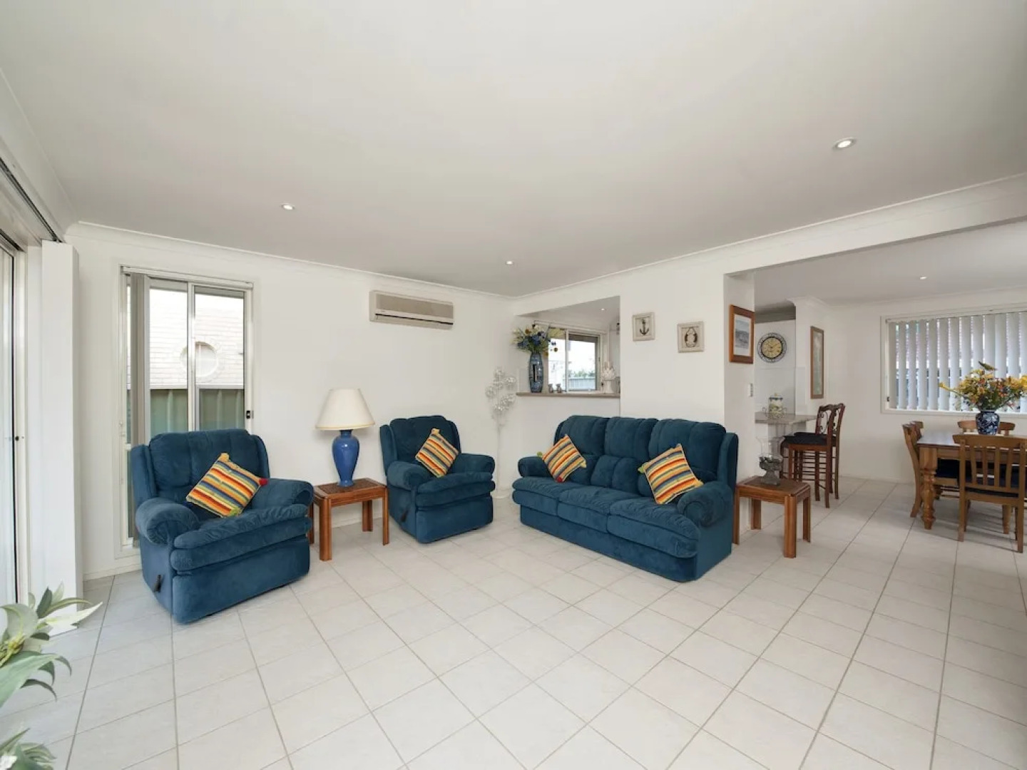 White Waves, 7B Achilles Street