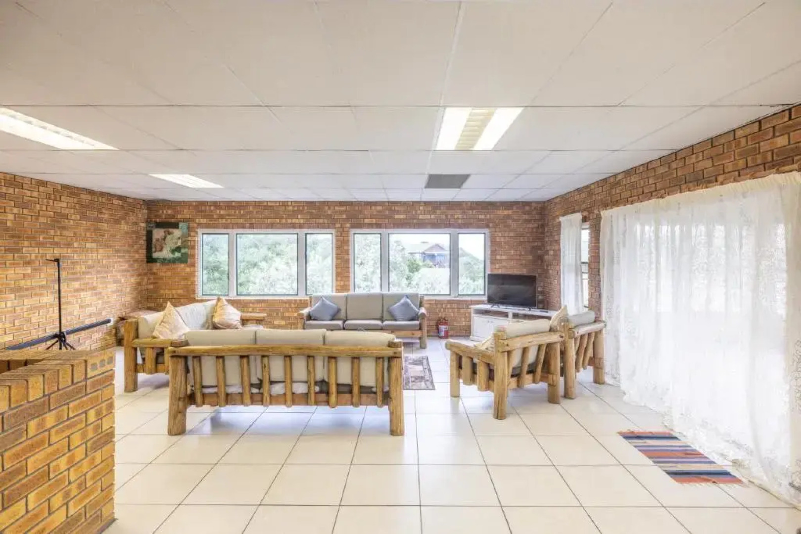 Mgwalana River Lodge