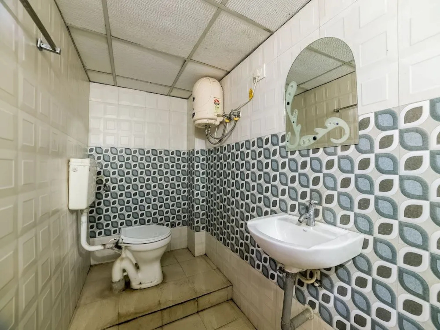 OYO 23178 Hotel Raj Mandir