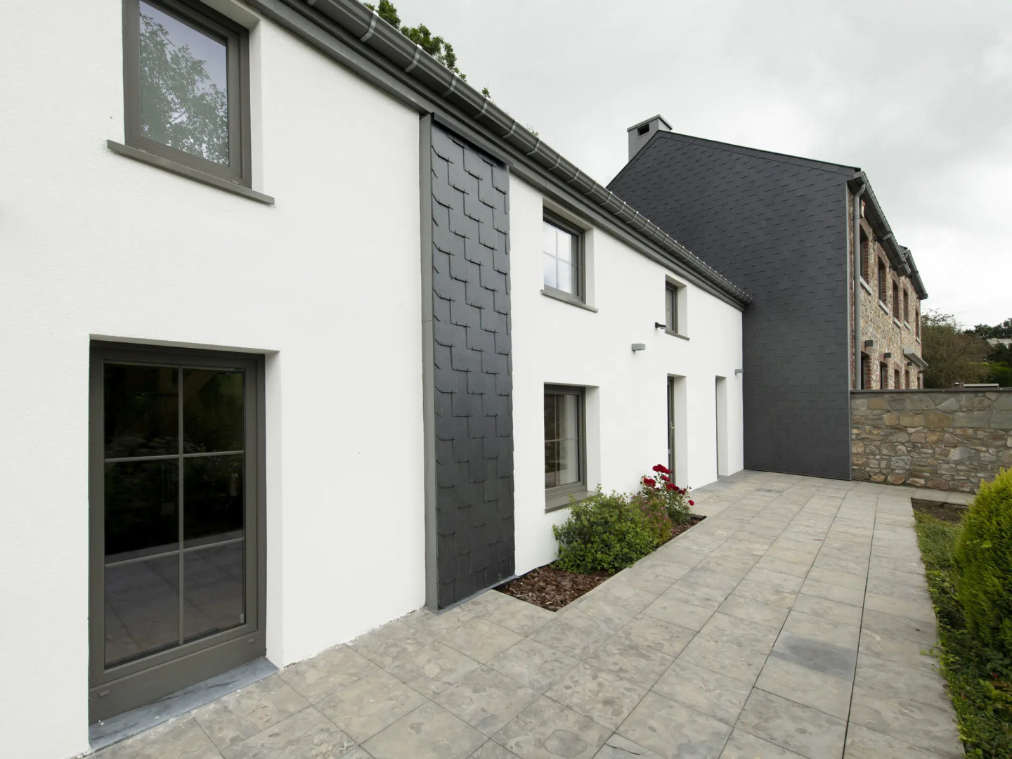 Luxury villa with heated pool, close to Maastricht and Liège