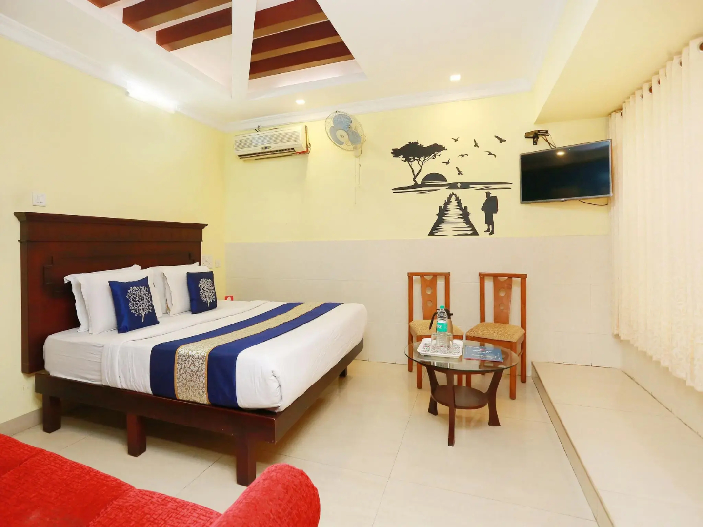 OYO 5643 Hotel Malabar Plaza