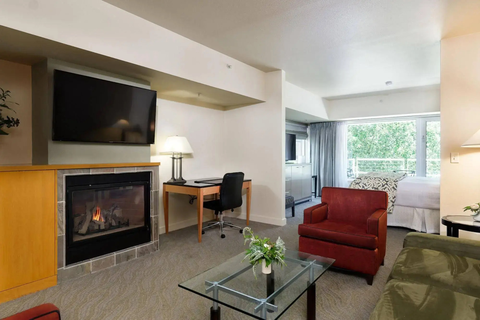 River's Edge Hotel Portland, Tapestry Collection by Hilton