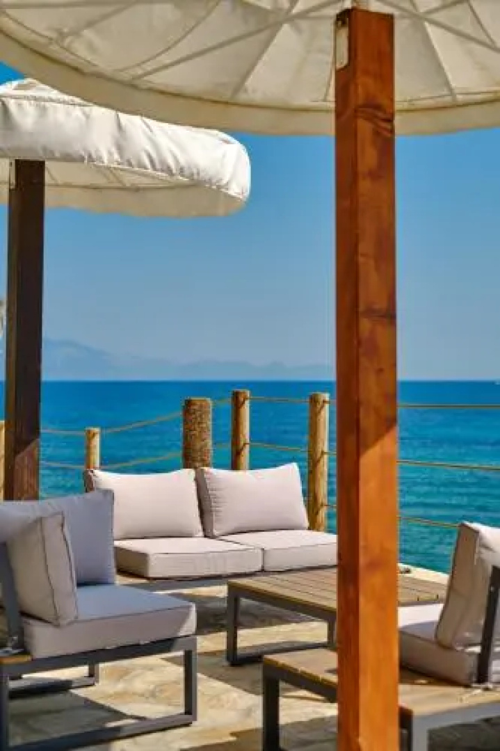 Paradisso Luxury Beach Villas