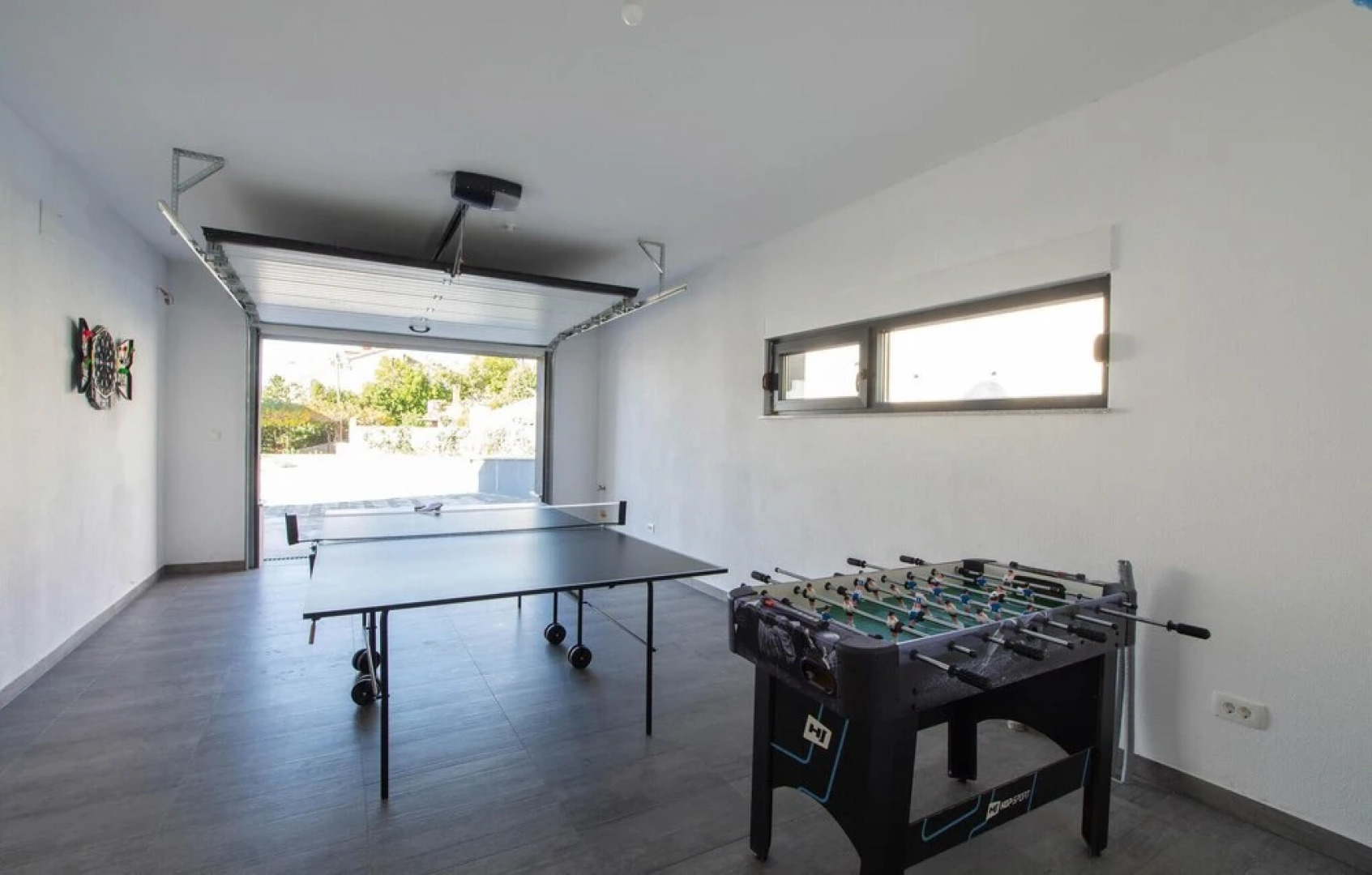 Nice Home in Kucine with WiFi, 4 Bedrooms & Hot Tub