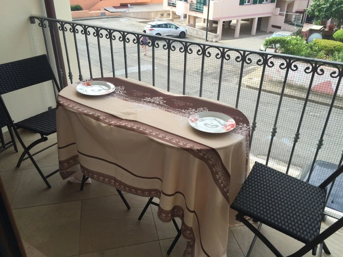 Chic Beachside Apartment