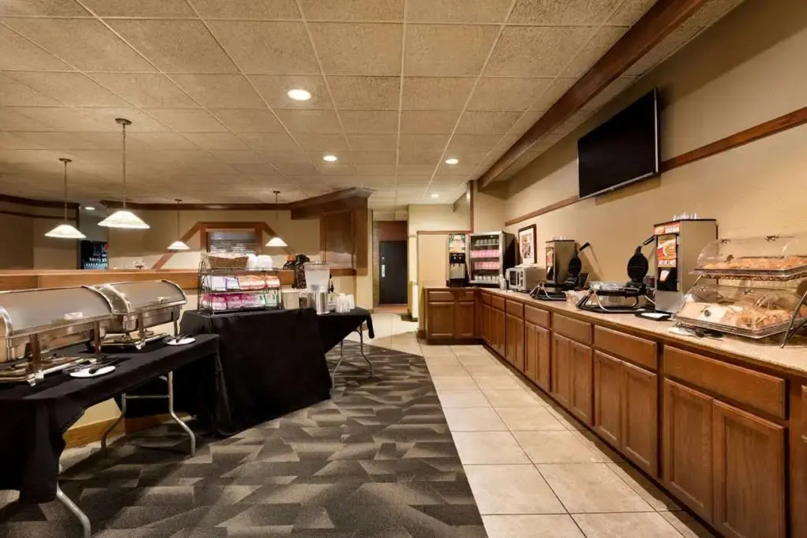 Baymont Inn & Suites Fargo