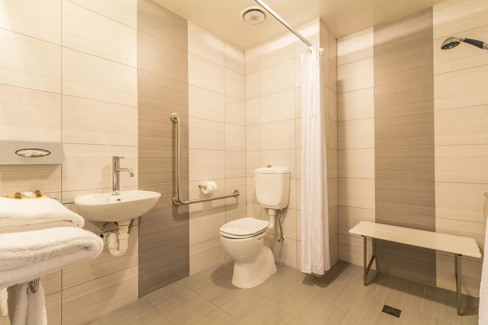 Amethyst Court Motorlodge