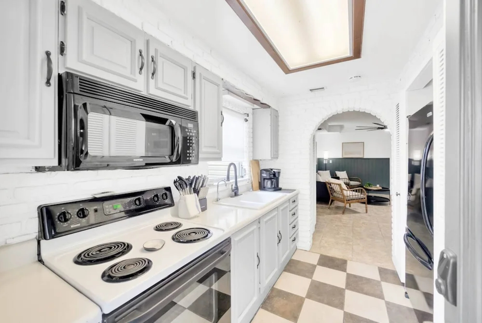 2 Homes! - 4 Mn To Madeira Bch - Hottub - Htd Pool