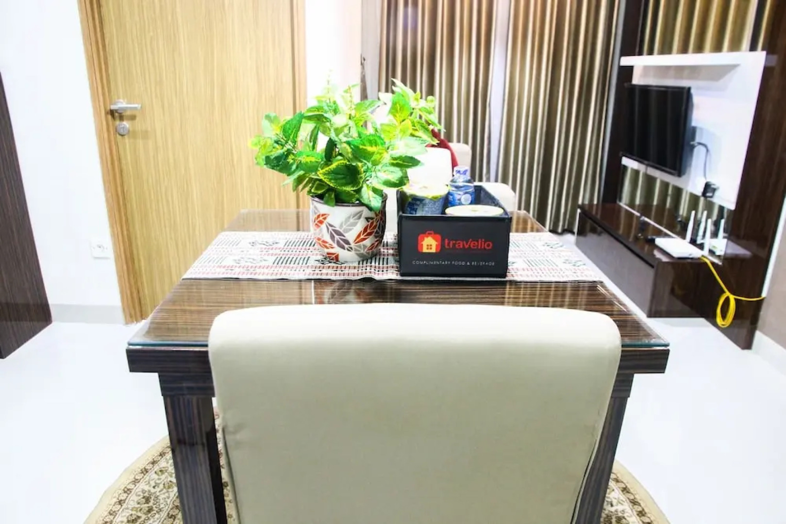 Luxury 1BR with Study Room The Oasis Apartment