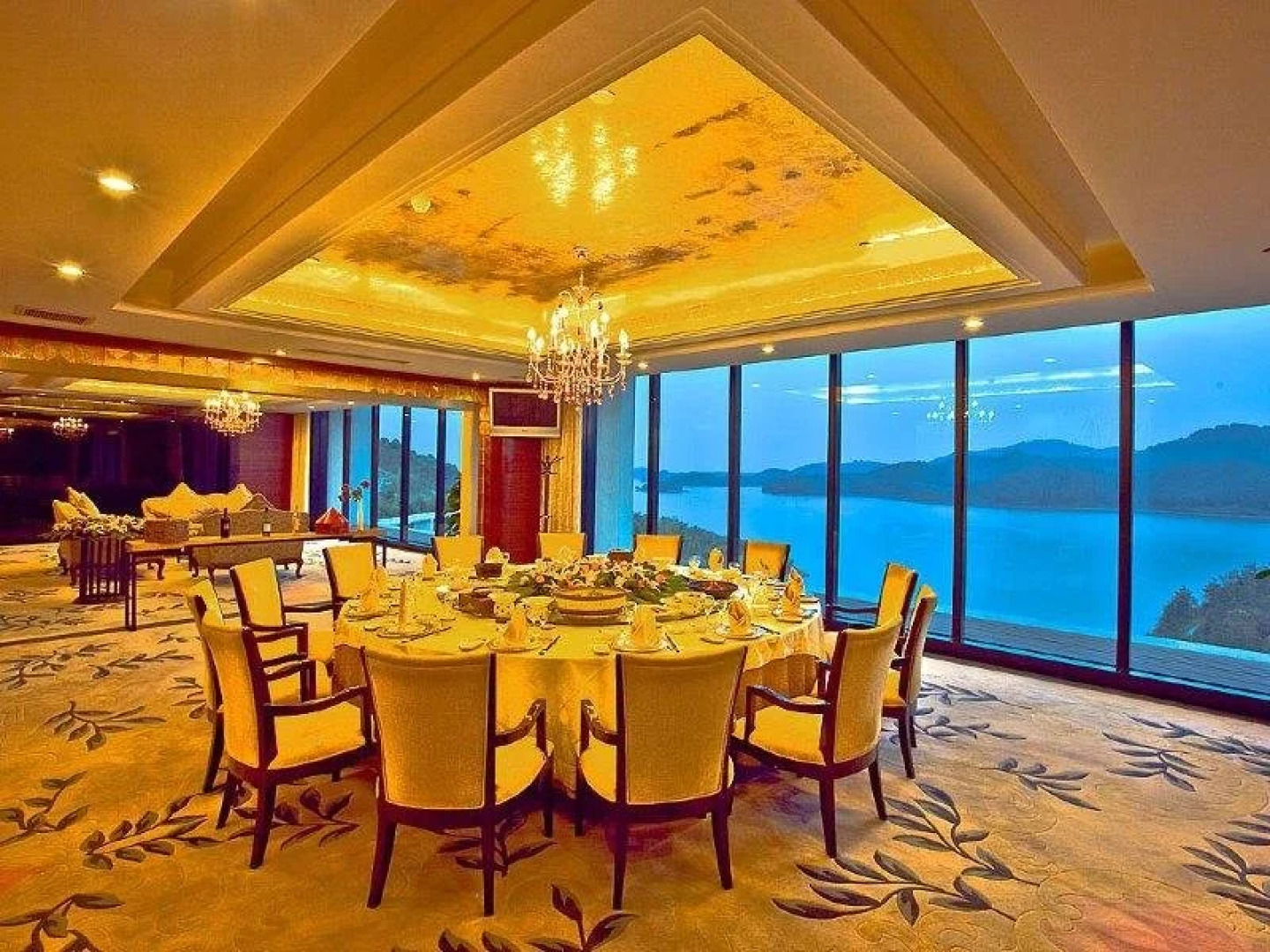 Liyang Hentique Resort & Spa Villa