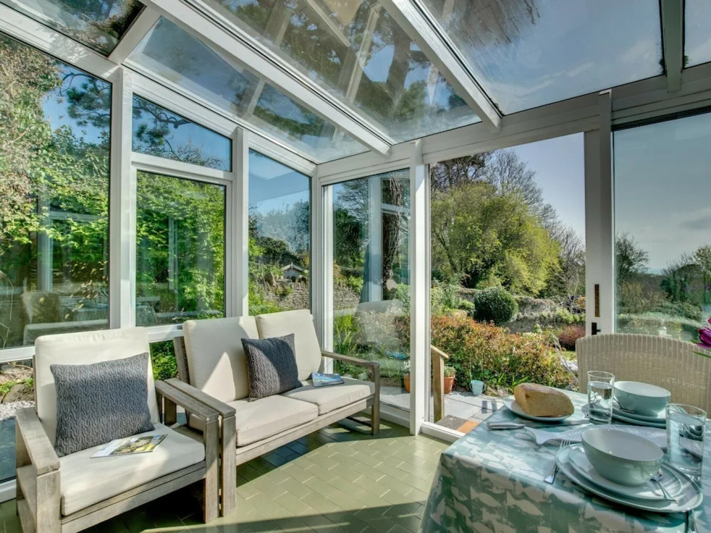 Apartment in Historical Mansion near Wonderful Blackpool Sands Beach