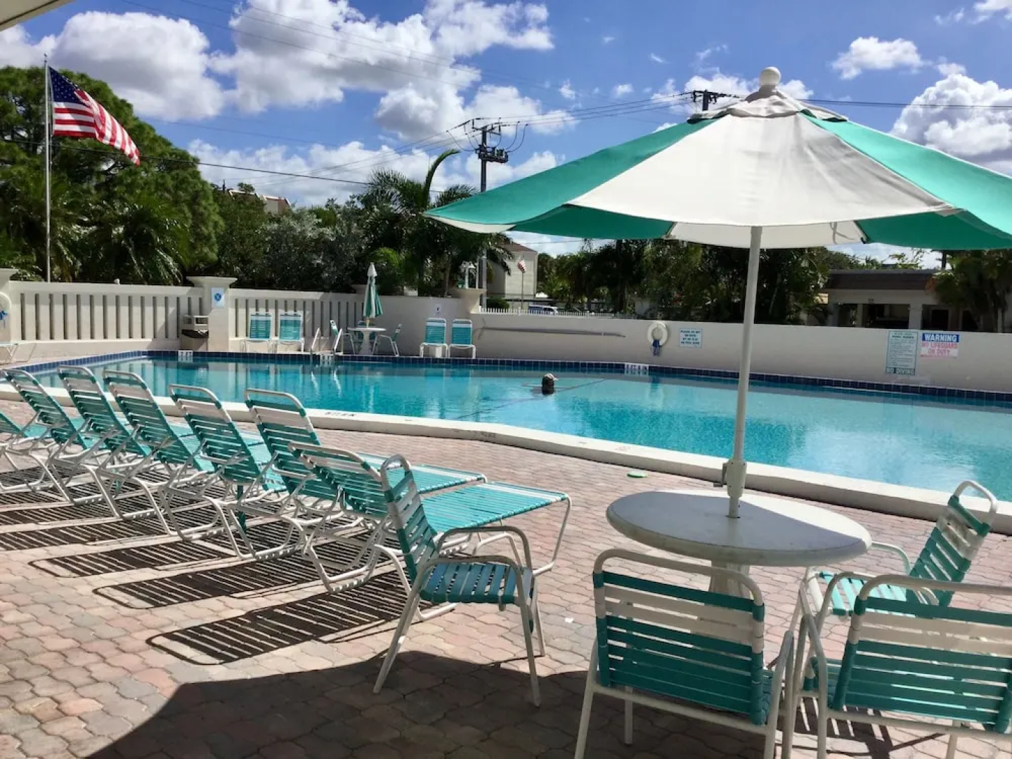 Island House Beach Resort