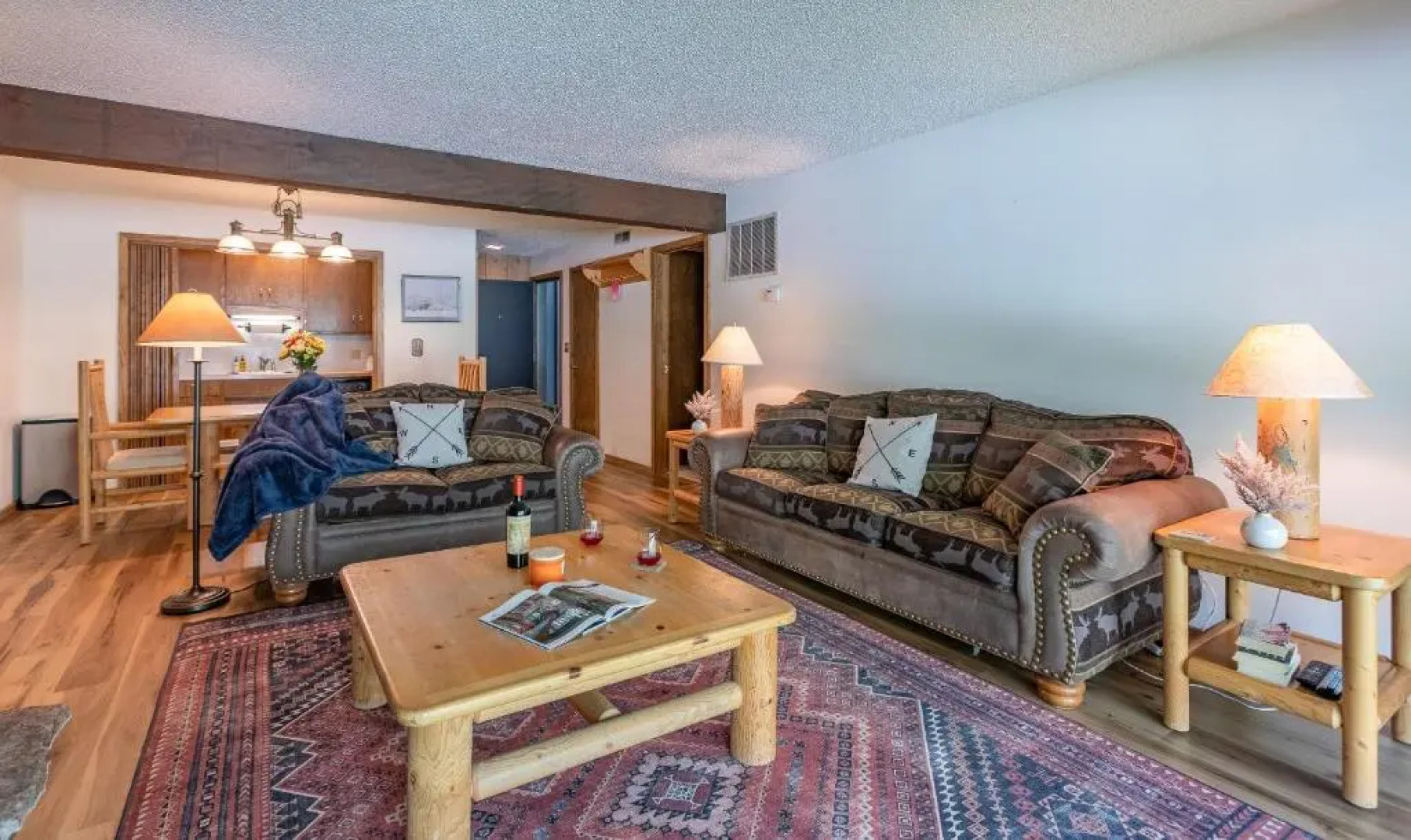 JHRL - Slope-side Whiteridge B5 Condo - Walk to Tram