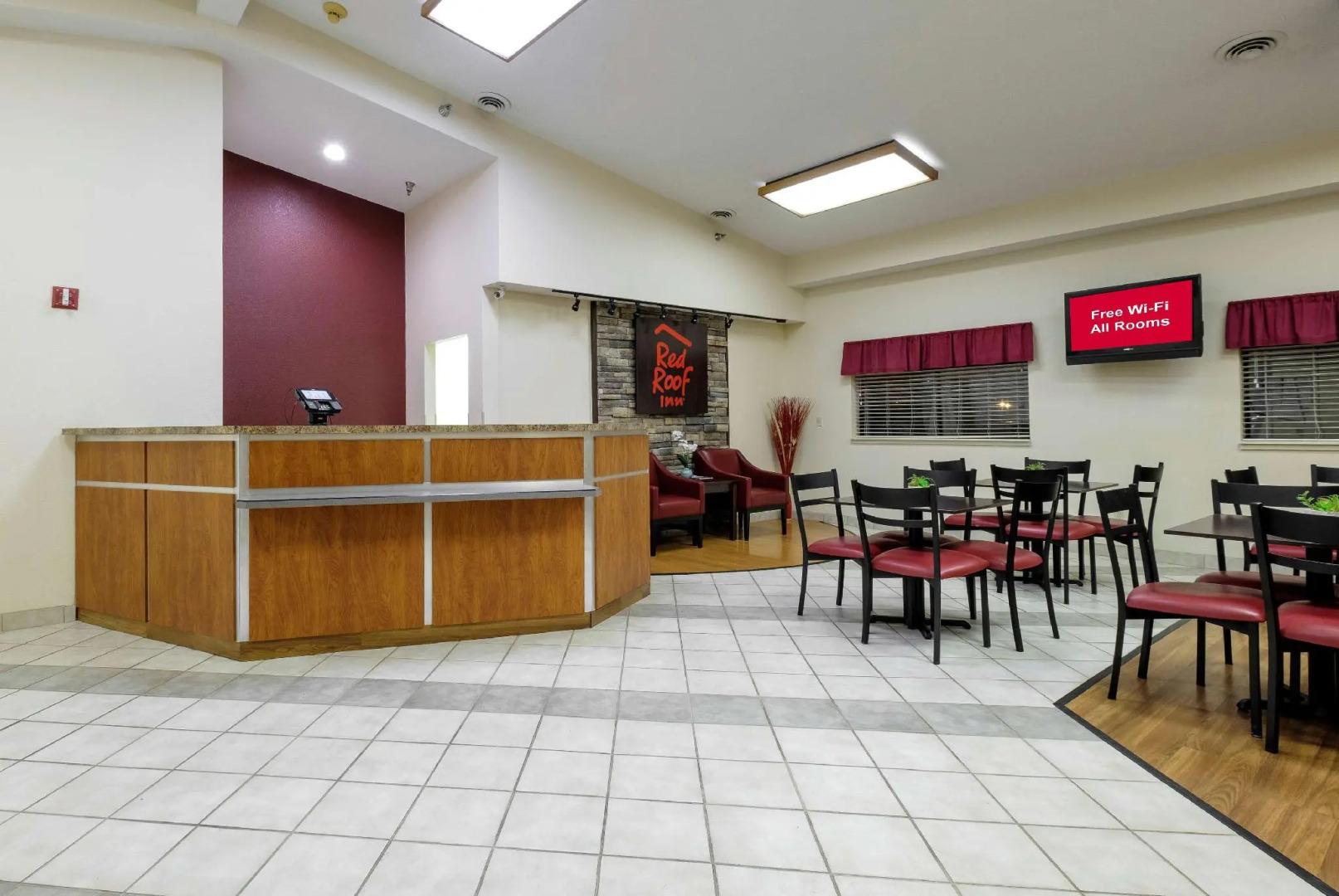 Holton Inn and Suites