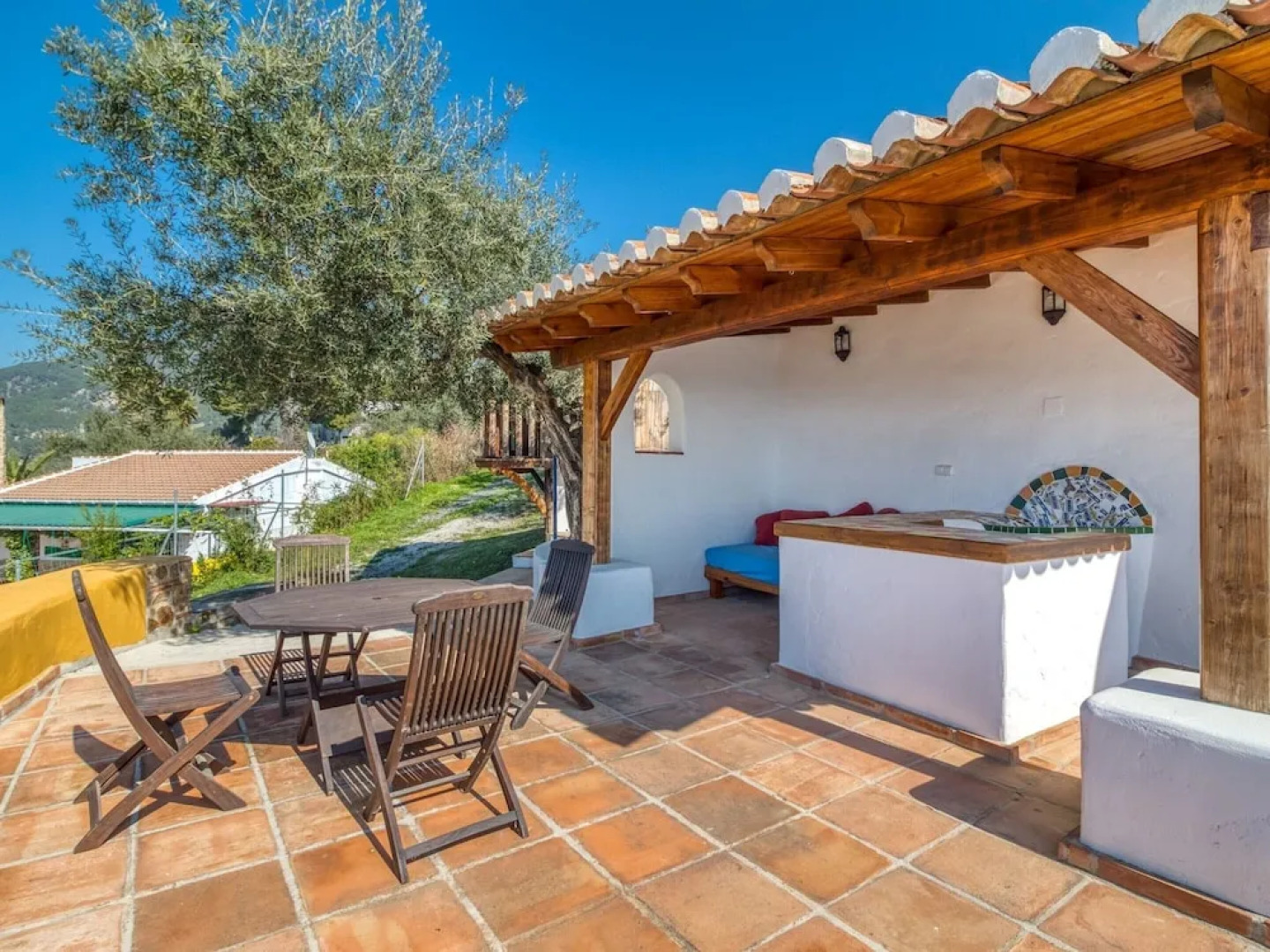 Pretty Cottage in Alcaucín with Private Swimming Pool