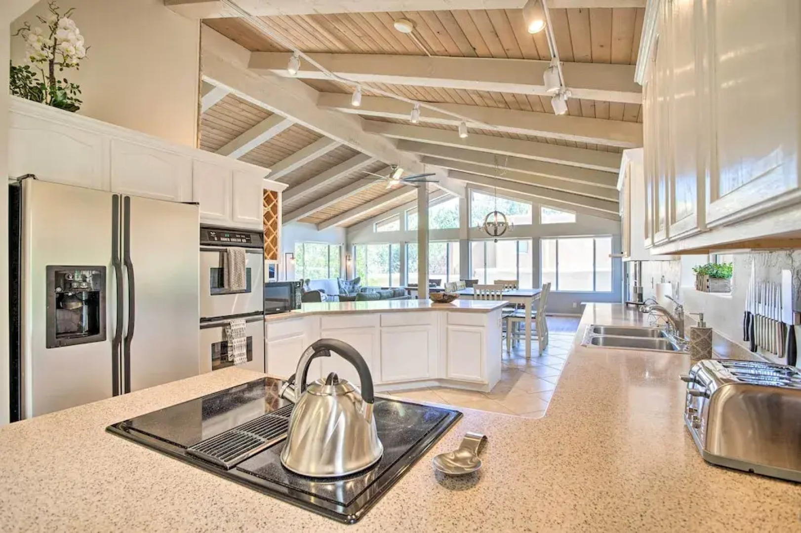 Swim Spa & Private Tavern: Sedona Hideaway!