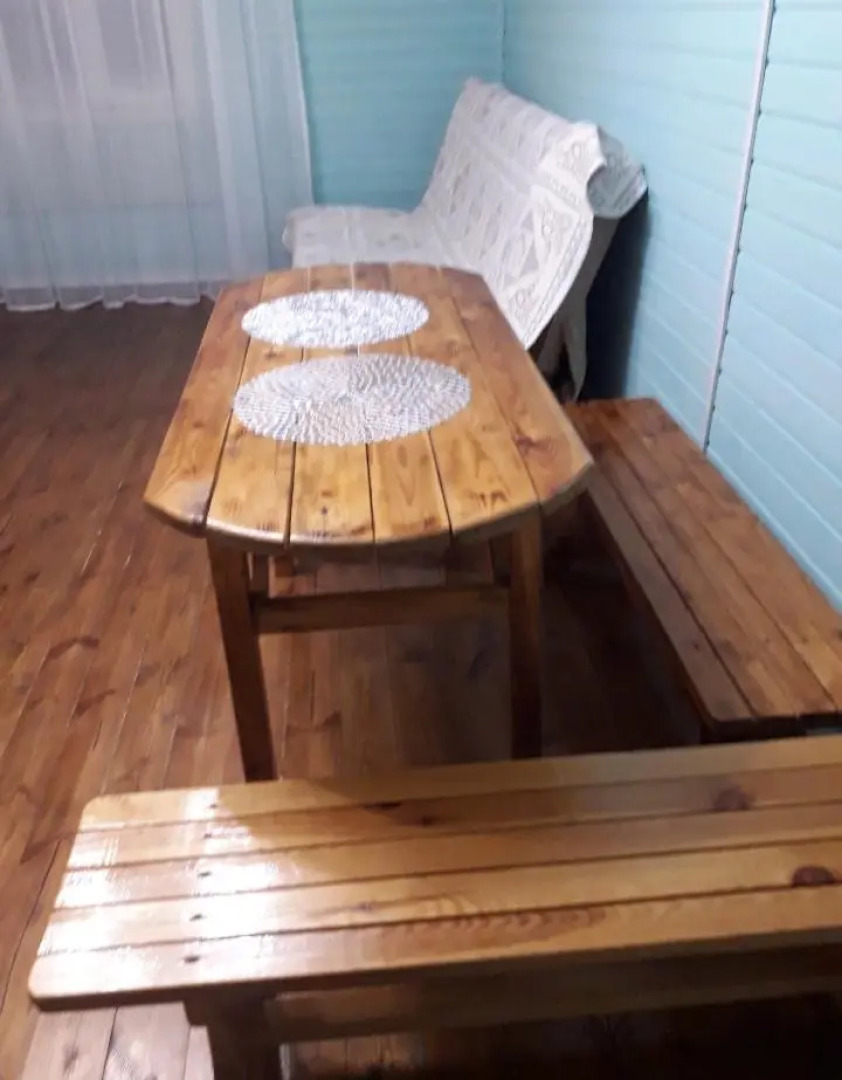 Домик у озера