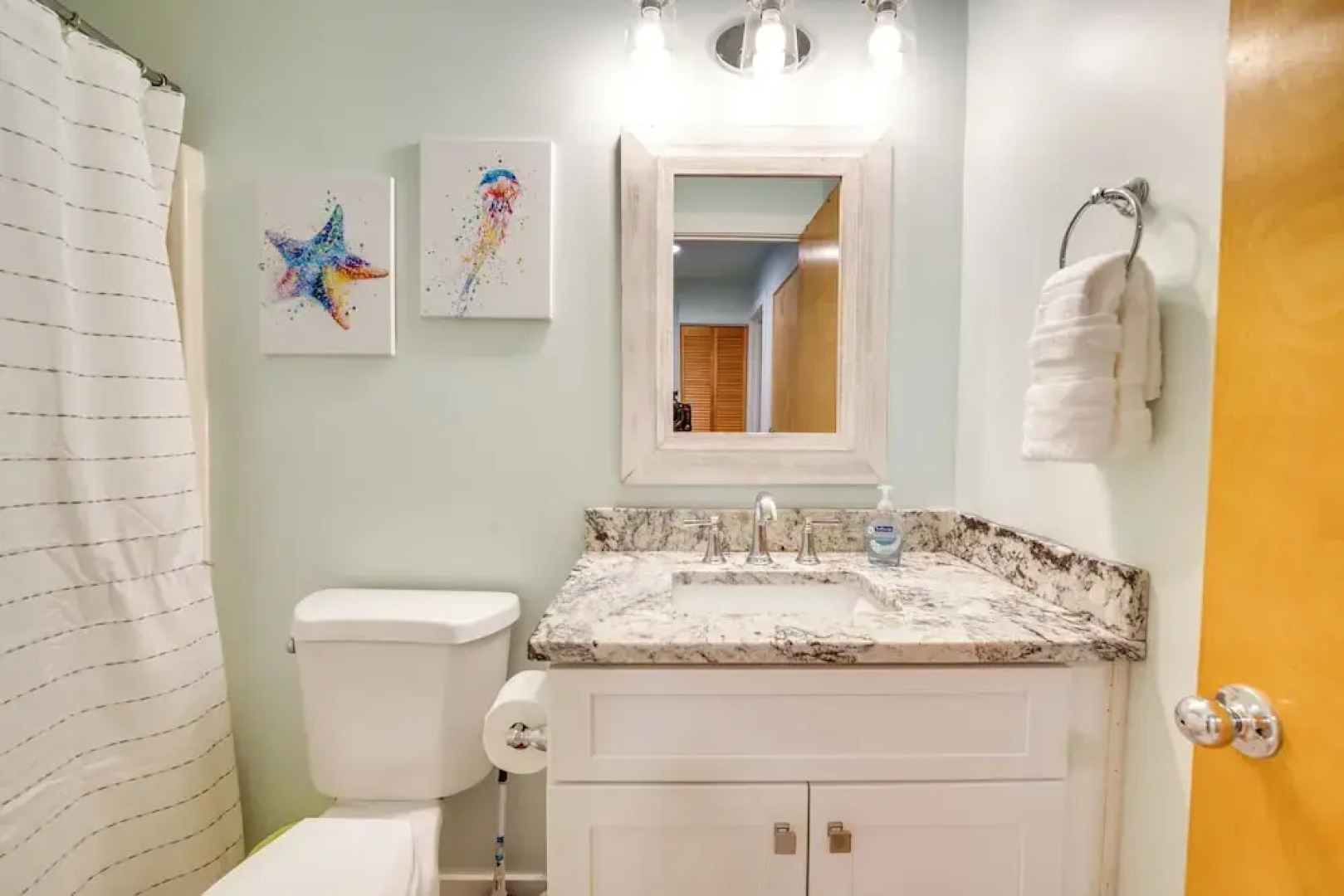 Cedar Key Condo w/ Balcony & Gulf Views!