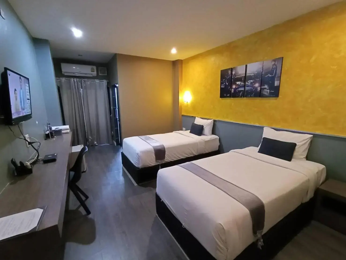 The S Hotel