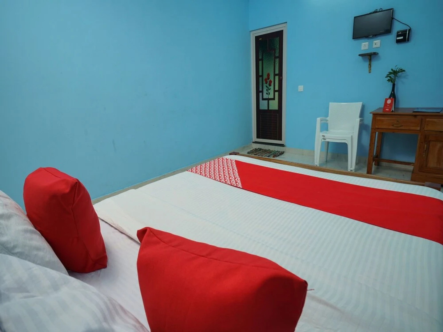 OYO 15647 River View Inn