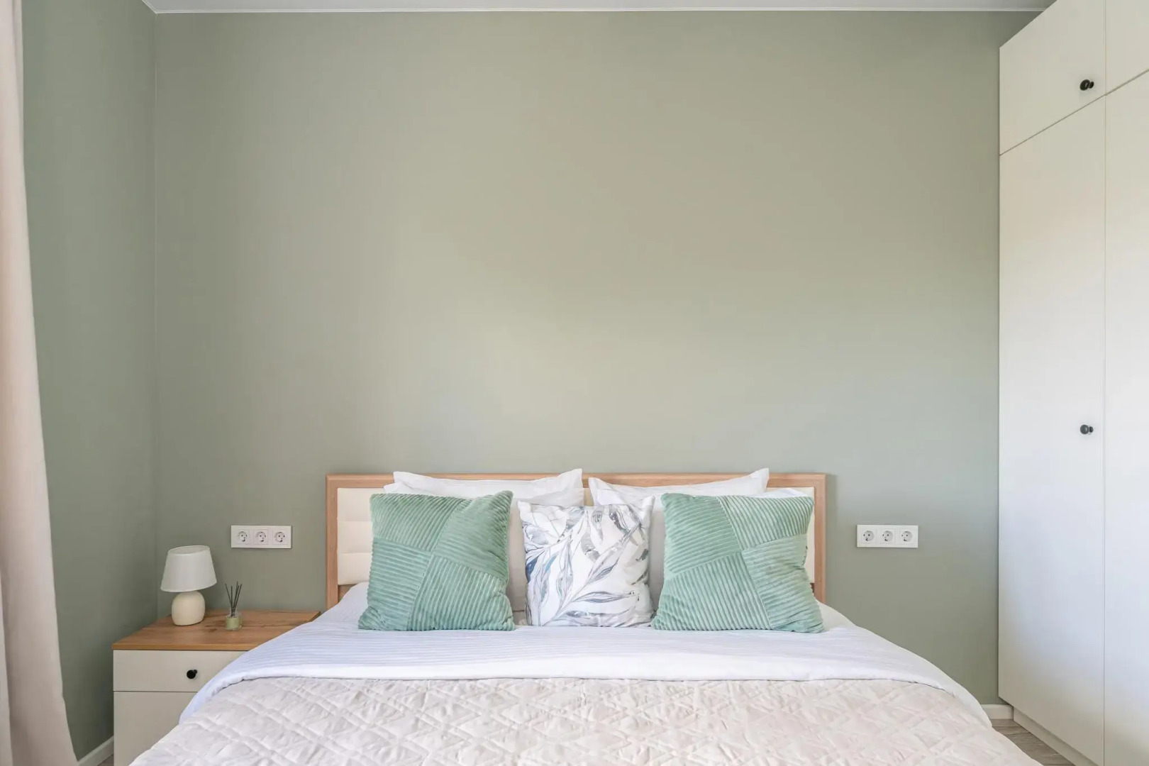 Апартаменты Апарт - Делюкс Легенды Моря в г. Калининград на аллее Знаний д. 5