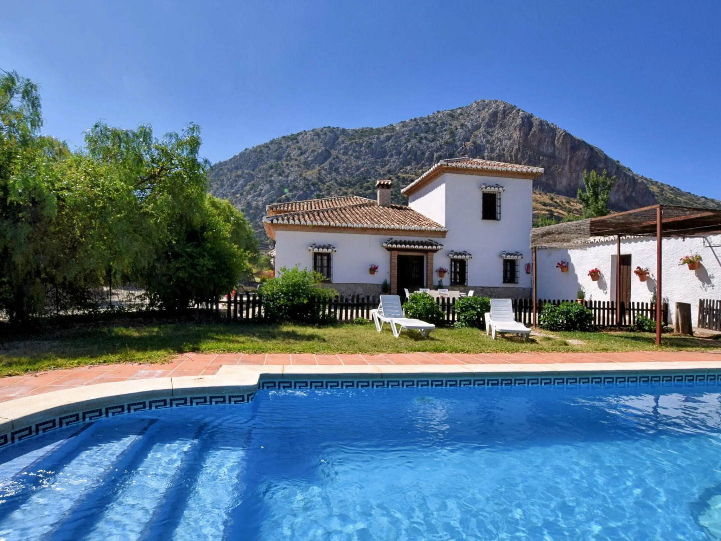 Luxurious Villa in Loja With Swimming Pool