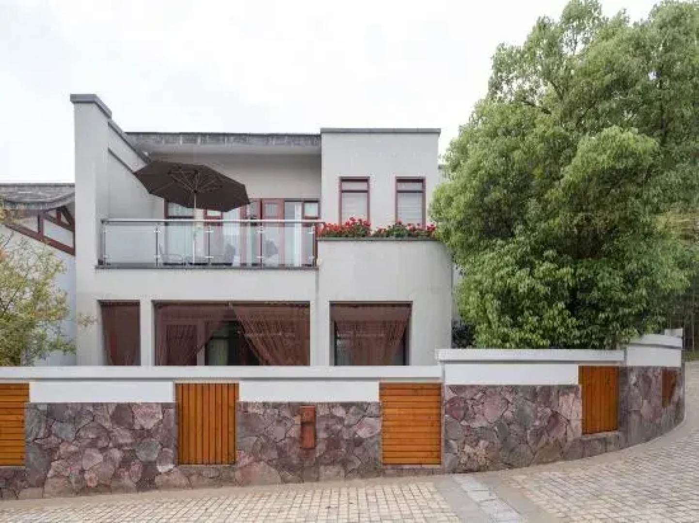 Hui Long Hot Spring Manor