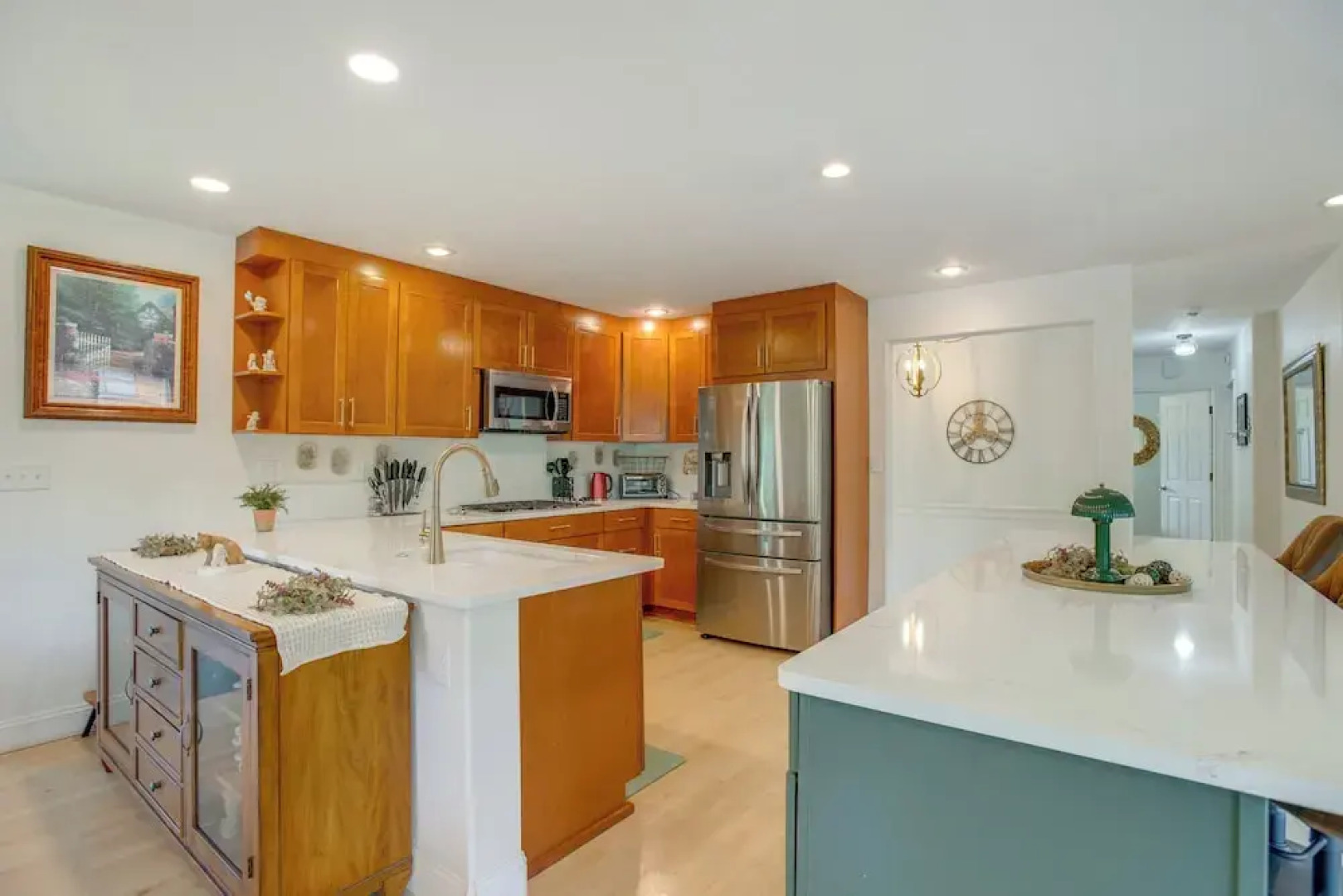 Modern Creekside Home: 9 Mi to Downtown Denver