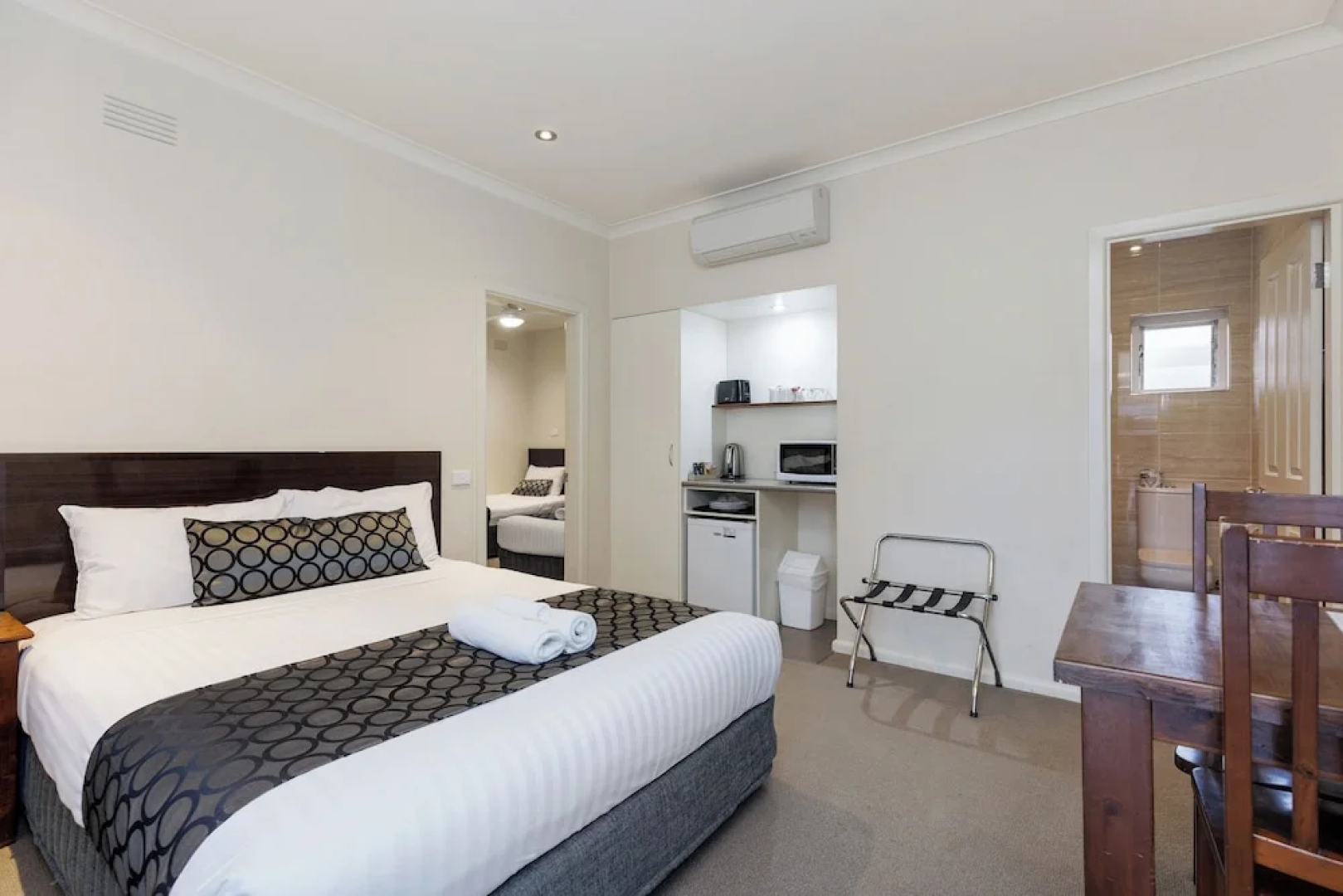 Amaroo Motel