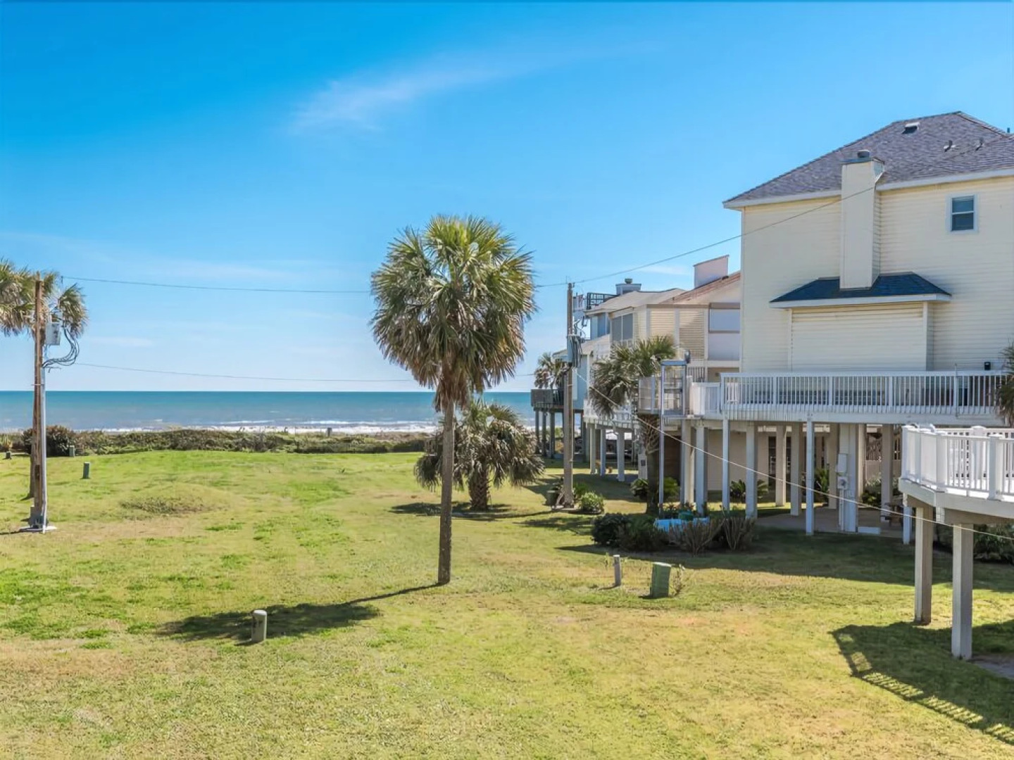 Casa Rosa West by RedAwning